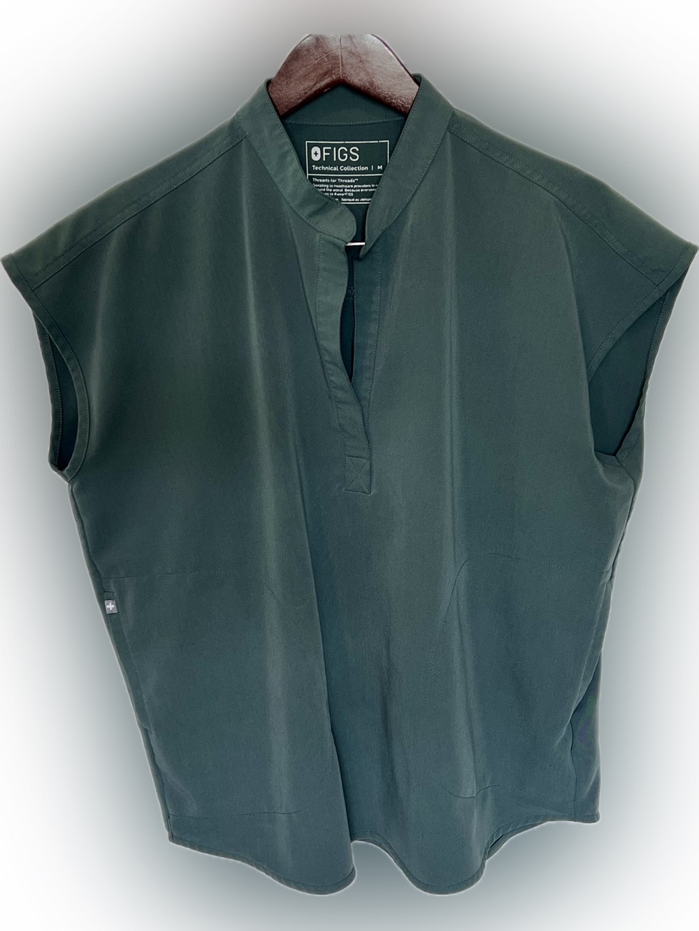 FIGS Bonsai Rafaela Oversized Scrub Top Medium
